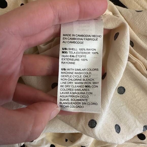 Chico’s Cream & Black Polka Dot Button Down Blouse Size 2 (L/XL) Long Sleeve Top - Picture 7 of 8